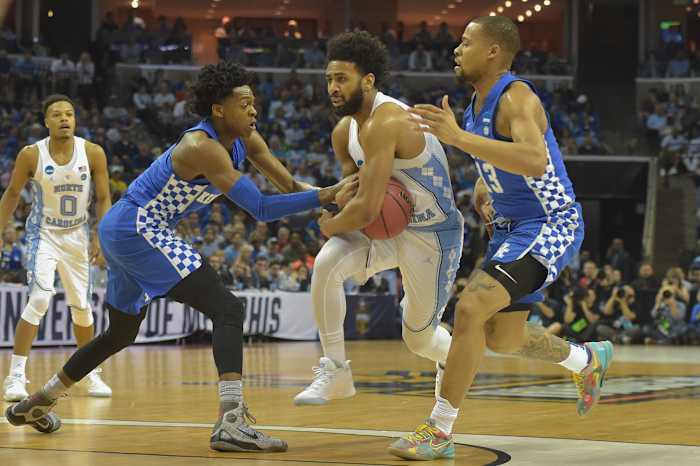 Kentucky Wildcats guards De'Aaron Fox and Isaiah Briscoe play defense.